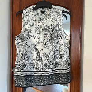 Talbots size medium petite sleeveless popover top.